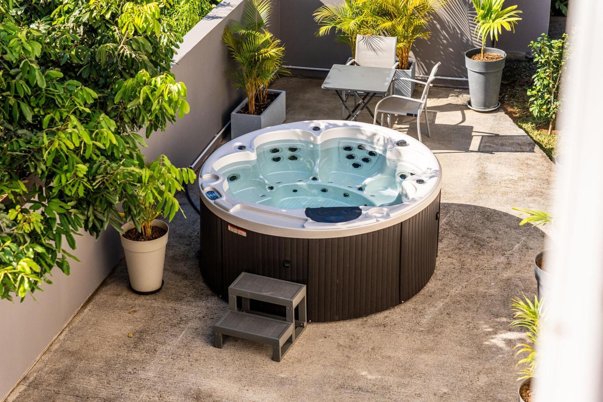 Villa Et Grand Jacuzzi Six Personnes, En Pleine Nature Saint-Joseph Esterno foto